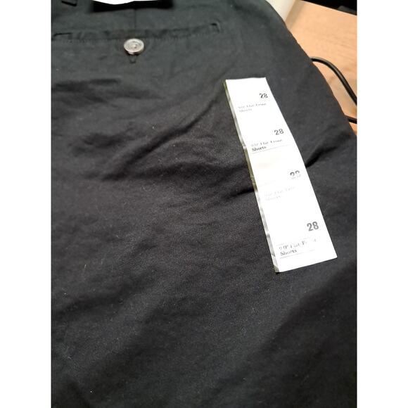 Good Fellows Flat Front Shorts 28 In Waist 9.0 Inseam - Picture 3 of 6